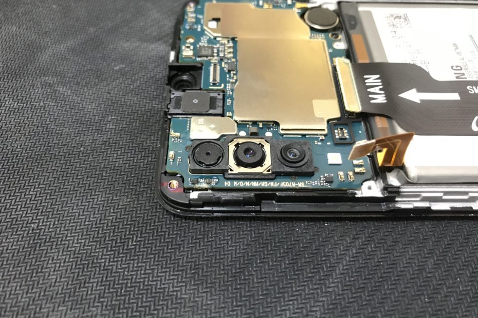 Samsung Galaxy a70 Каррозия чистка